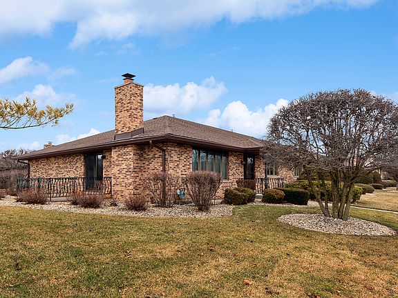 2nd image of 8316 Aspen Ln
