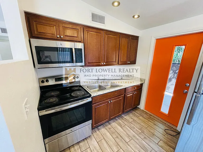 1302 N Richey Blvd — Photo 23