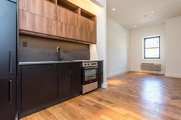 Rented by Nooklyn NYC LLC | media 39