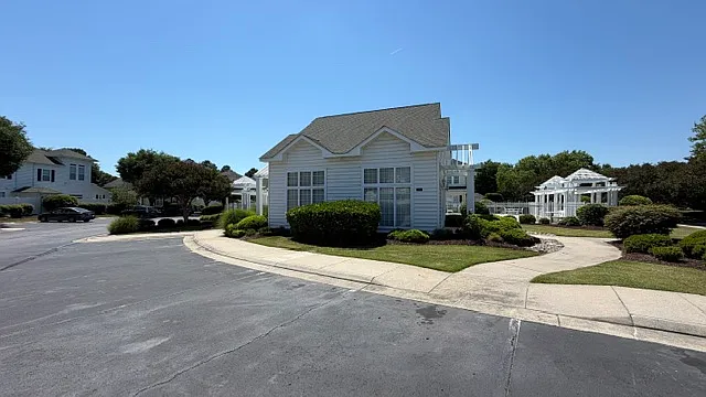 1028 Grace Hill Dr — Photo 41