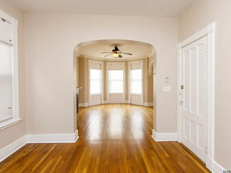 341 Madison Ave #2 — Photo 4