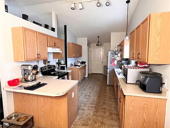 3rd image of 192 Rockport Dr