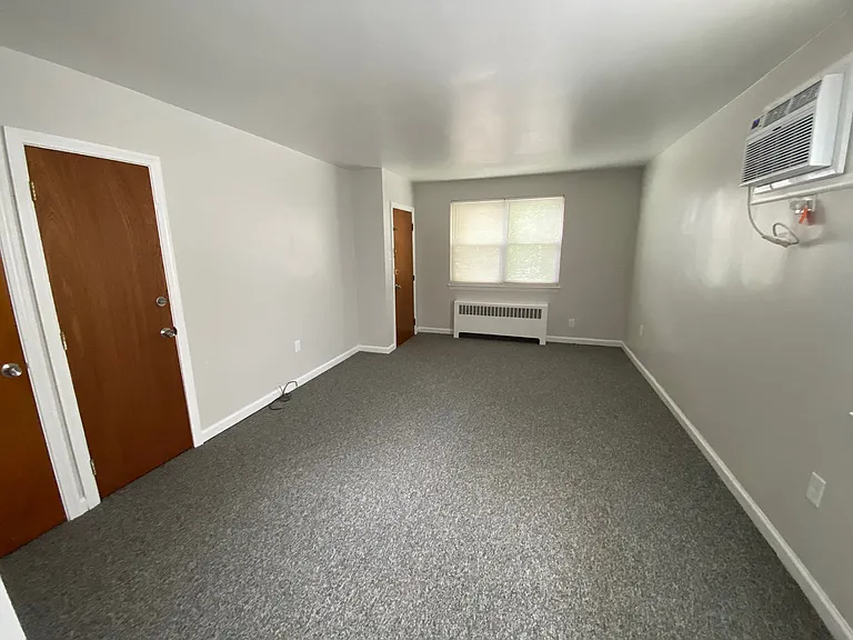 1128 Faunce St #1 — Photo 2
