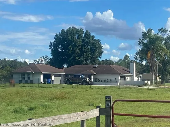 6709 W Knights Griffin Rd, Plant City, FL 33565