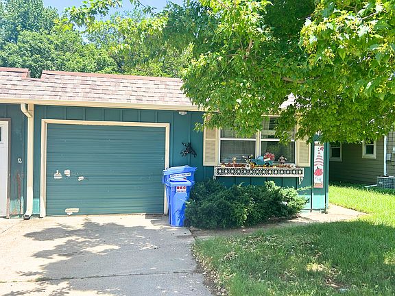2nd image of 2822 S Main Ave