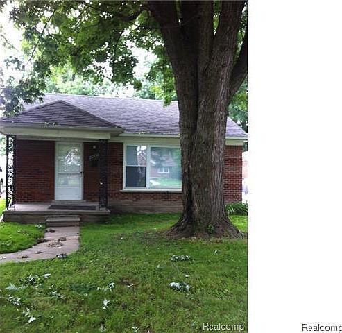 1st image of 20458 Woodmont St