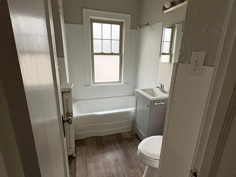 1292 Cove Ave #7 — Photo 1