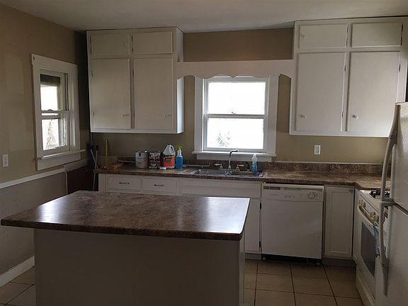 2nd image of 508 Lafayette Ave