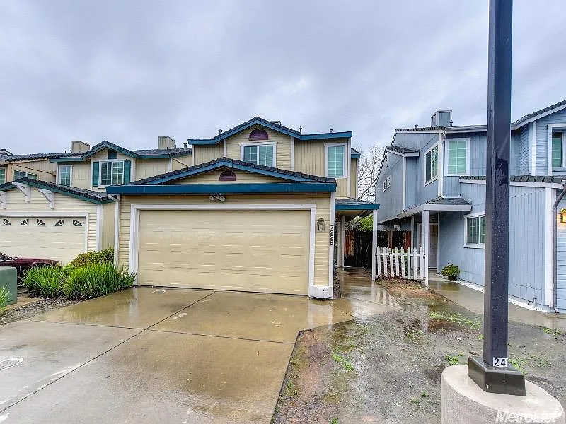 7229 Kallie Kay Ln photo 1