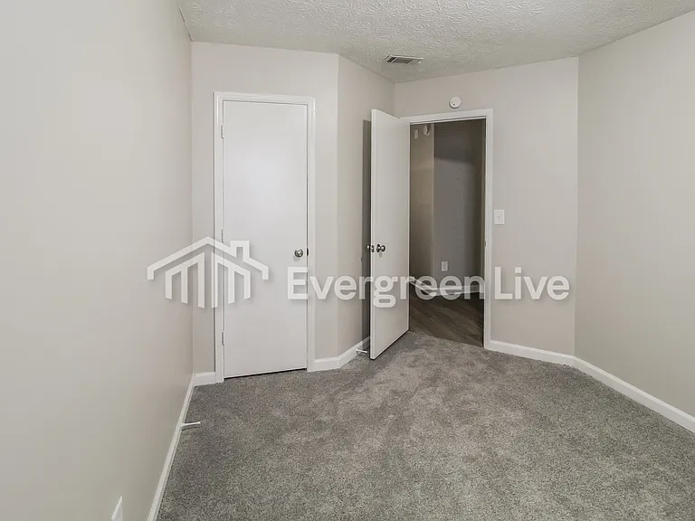 2613 Laurel View Dr — Photo 14