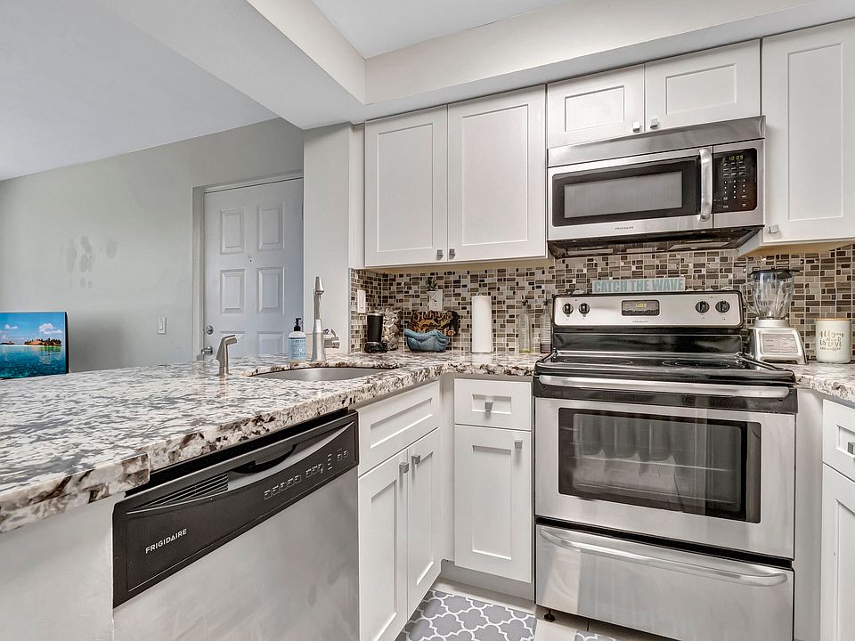 1st image of 728 Executive Center Drive #11