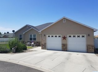 704 Michael Ct, Grandview, WA
