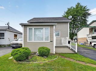 331 6th St W, Cornwall, ON K6J 2X1
