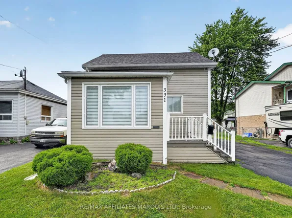331 6th St W, Cornwall, ON K6J 2X1