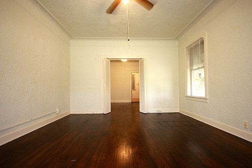 5th image of 242 Funston Pl APT 1