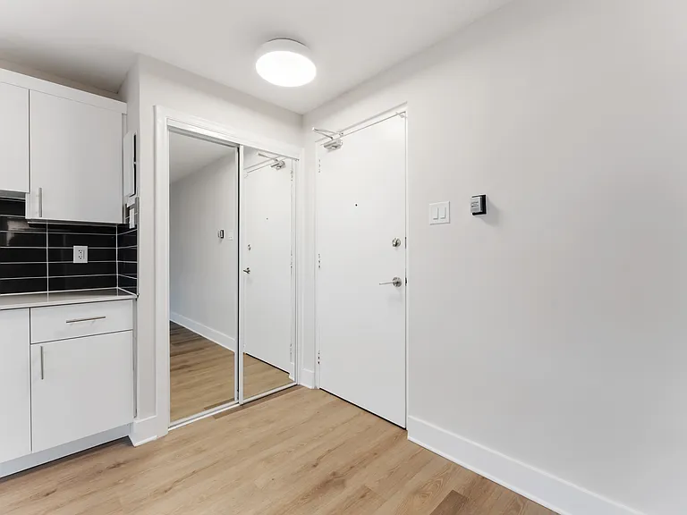 325 Besserer St — Photo 71