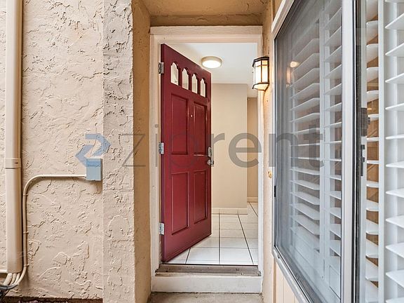 4th image of 502 Pine Wood Ln