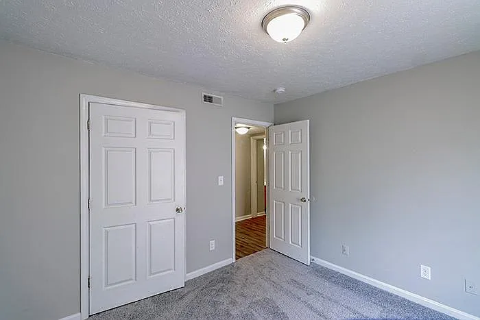 8508 Standing Oak Dr — Photo 6