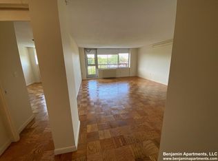 73 Monmouth St #4F, Brookline, MA 02446
