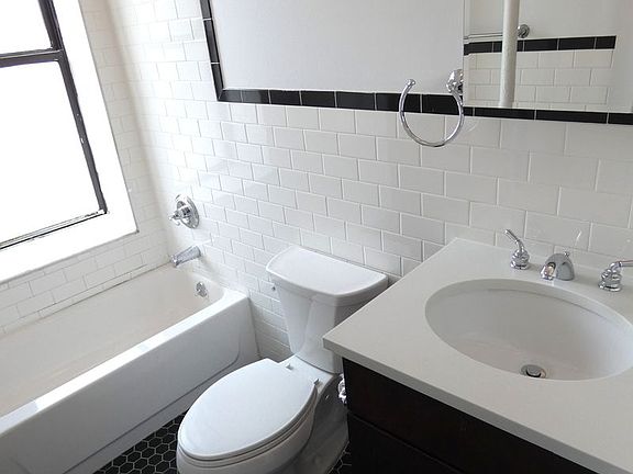 4th image of 2310 30th Ave APT 5B