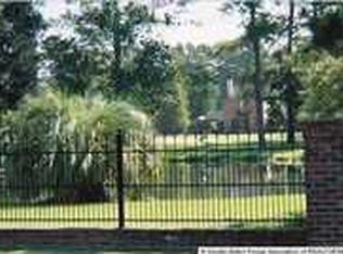 15444 Four Oaks Dr, Pride, LA 70770