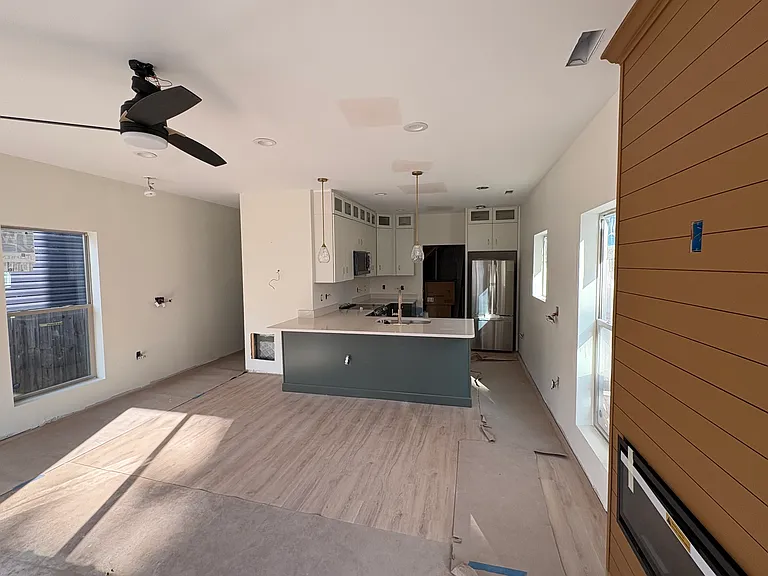 406 Saint Clair Ave — Photo 6