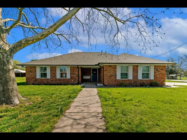 117 S Porch St, Tioga, TX 76271