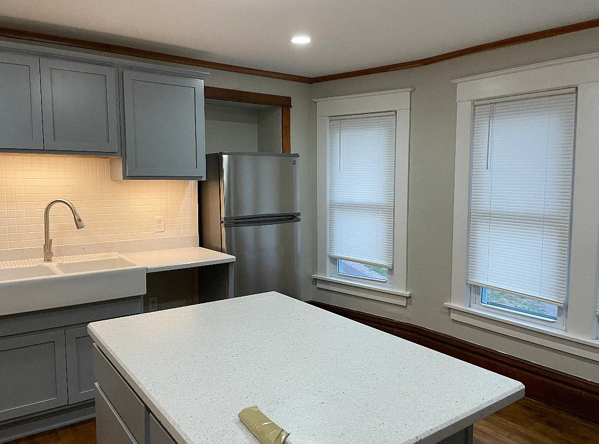 801 Summit St — Photo 2