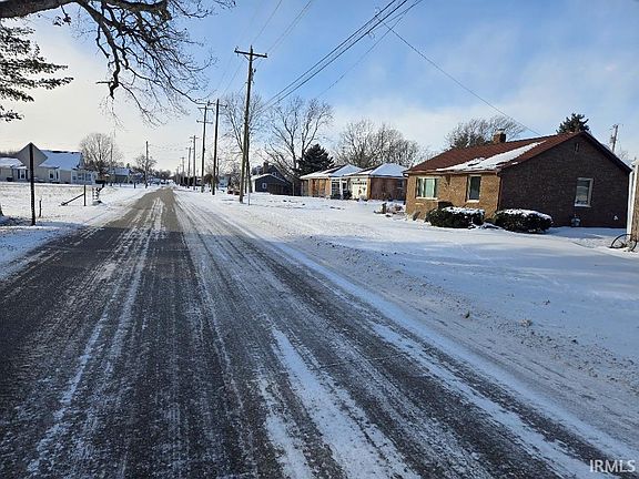 3rd image of 1615 Mitchell Dr