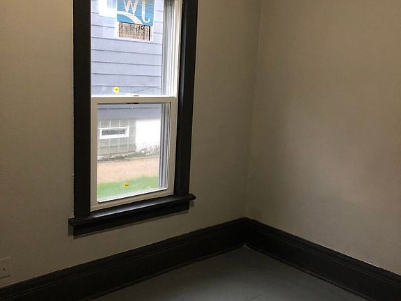 3rd image of 2511 N Buffum St #9052487