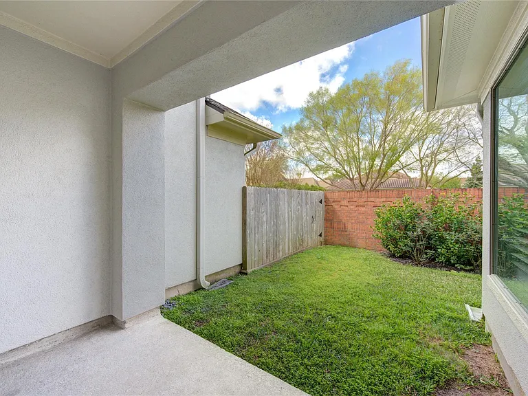 4340 Lake Walk Ct — Photo 39