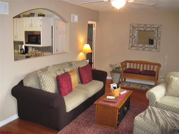 4th image of 439 Golden Valley Dr