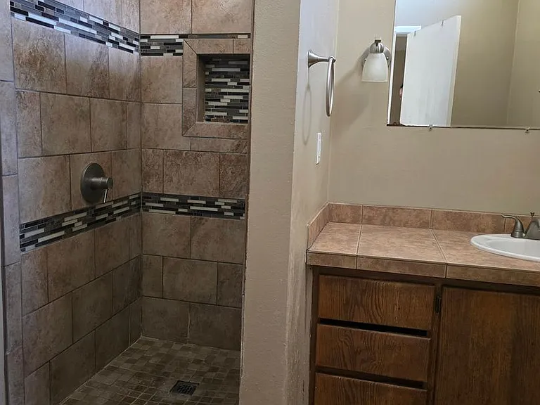 1409 Zuni Pl — Photo 9