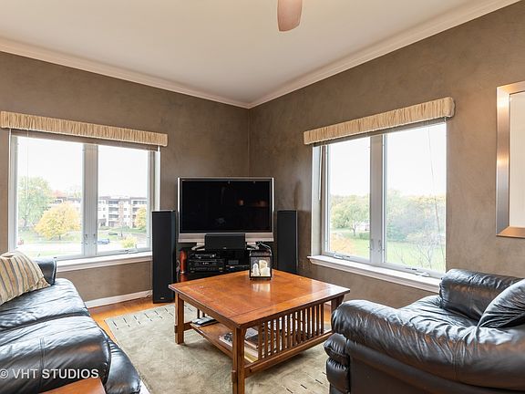 3rd image of 3451 Carriage Way Dr #509