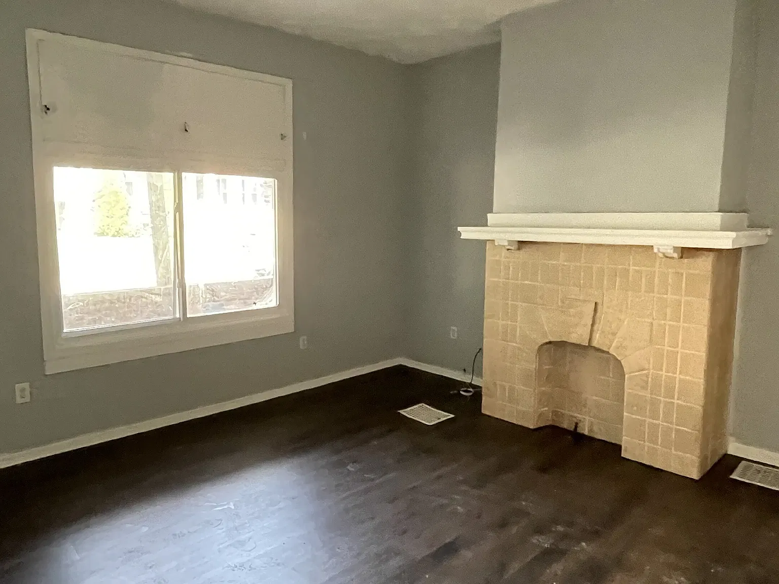 1 bed, 1400 sqft, $995 — Photo 4