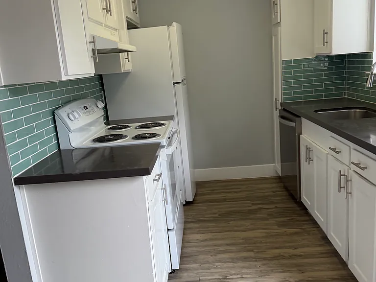 264 Douglas Ln #15 — Photo 8