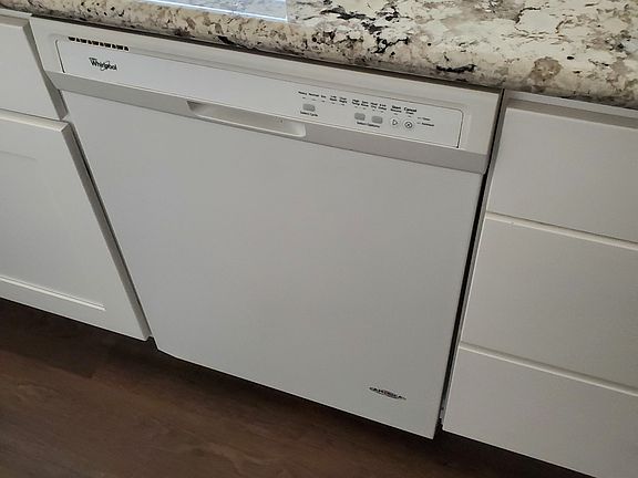 dishwasher, microwave and range included