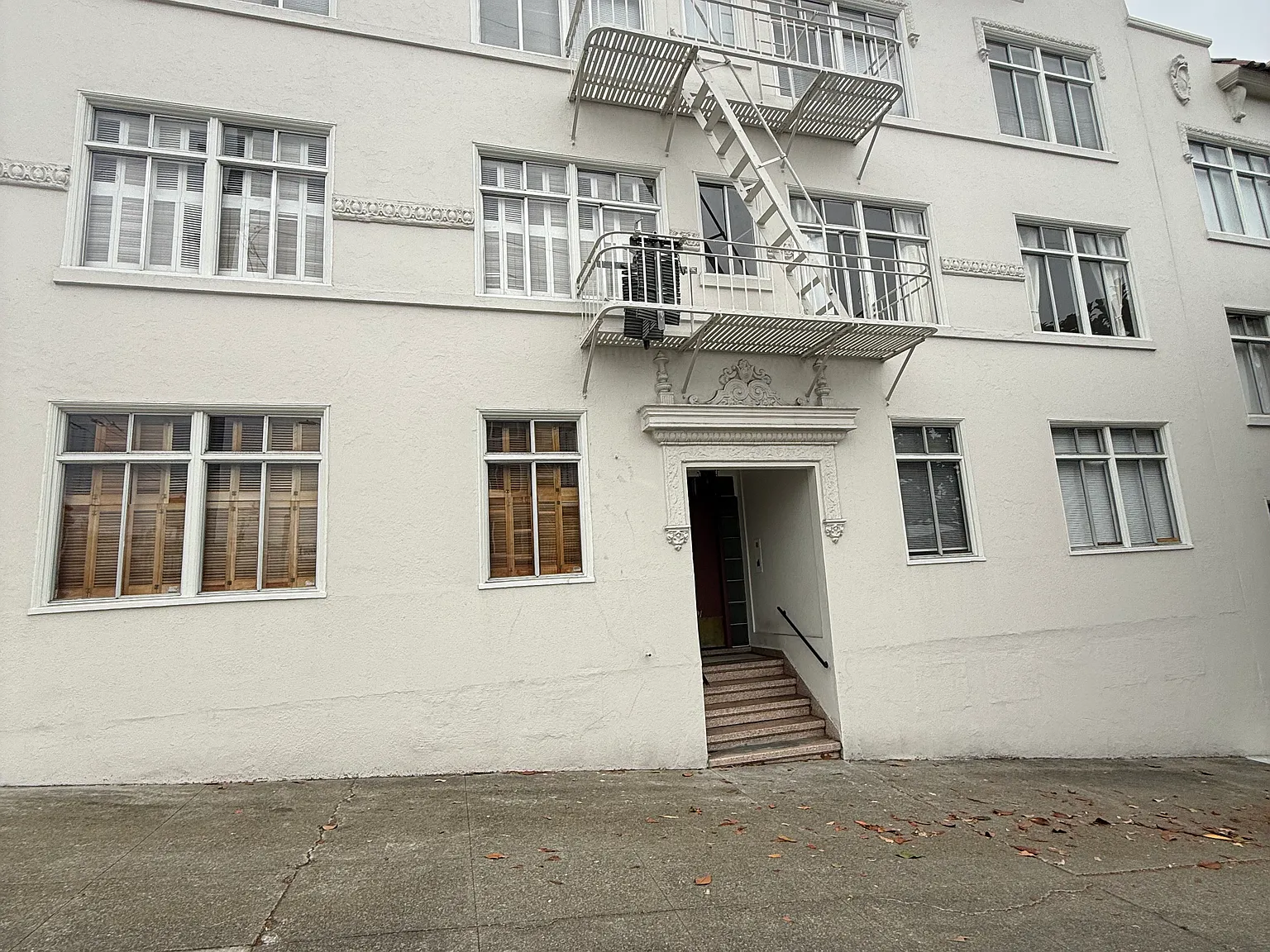 1 bed, 700 sqft, $3,900 — Photo 1