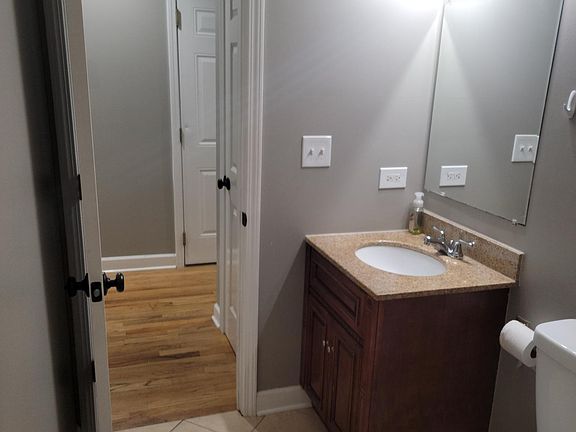5th image of 2809 W Washington Blvd #300