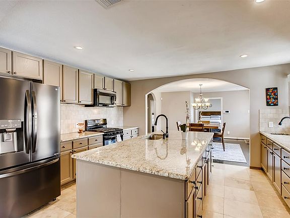 4th image of 1327 Barlow Ave