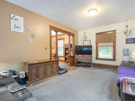 5th image of 603 W West St