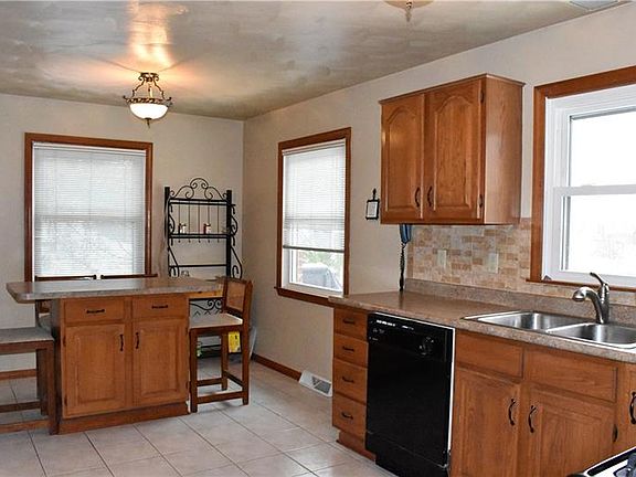 4th image of 1005 Deveron Ct