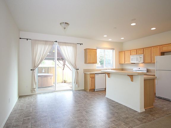 2nd image of 4691 SE Sandalwood St