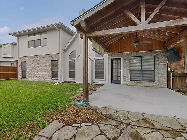 817 Edmonton Dr — Photo 26