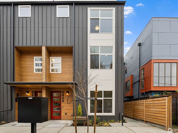 2nd image of 546 S Cloverdale St #C