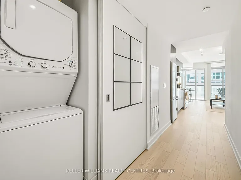 25 Richmond St E #704 — Photo 25