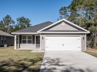 3196 Maple St, Crestview, FL 32539
