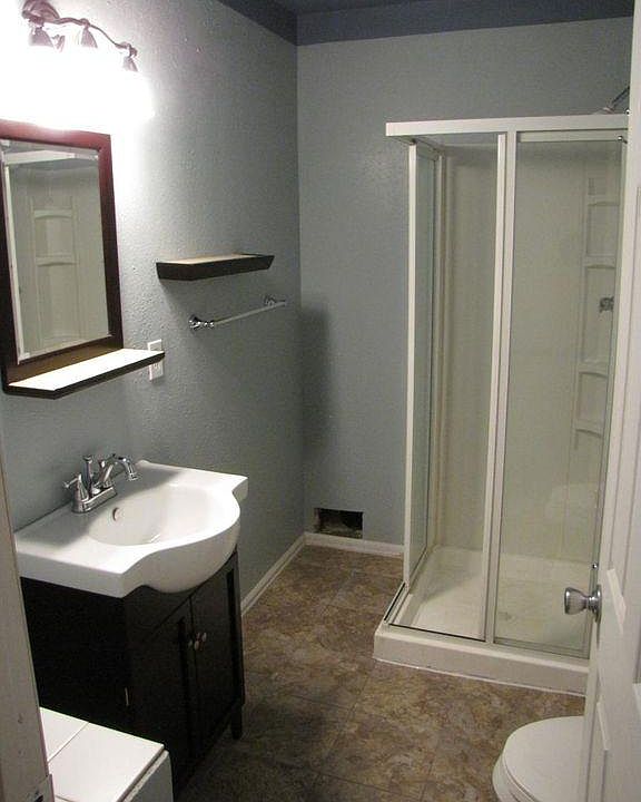 1st image of 515 E Shields St
