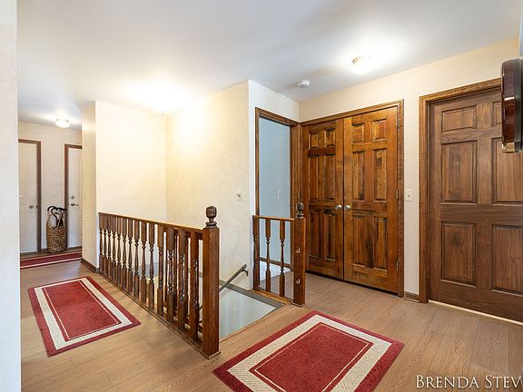 4th image of 2061 Terrace Van Dr NE