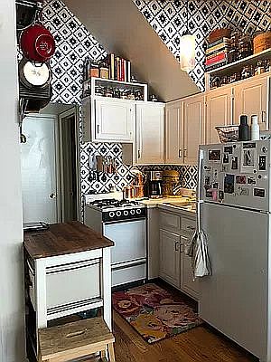 4th image of 47 W 85th St #4B1